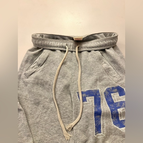 Mossimo Drawstring Waist Joggers Sweatpants With Logo. Size XSmall - Picture 3 of 4